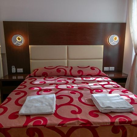Mbs Marconi Bridge Suites Guest House โรม ภายนอก รูปภาพ
